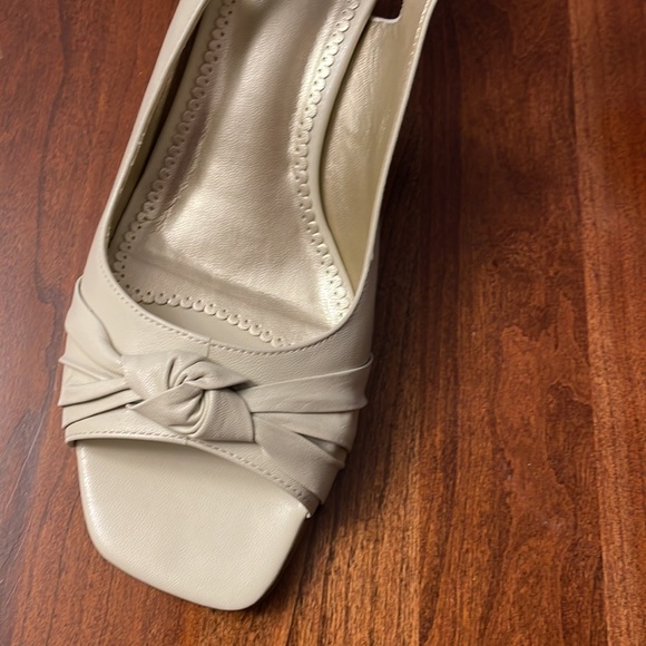 Franco Sarto Shoes - Franco Sarto womens 11 medium sling back tan sandal 2 inch heel